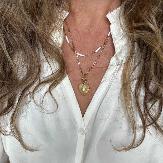 Queen of Hearts Charm - Howlite